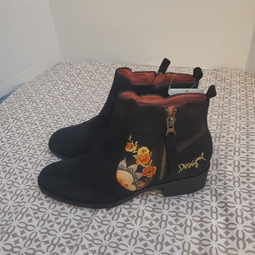 Desigual Natalia Ankle Boots size 37/6.5